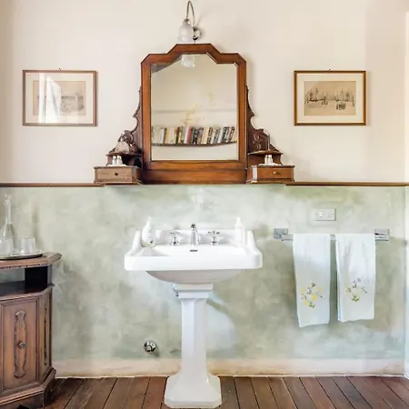 Guest house Antica Cascina Del Medico Muzzano