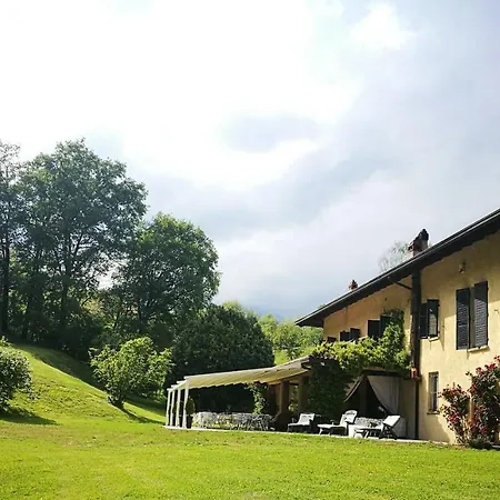 Antica Cascina Del Medico Guest house Muzzano